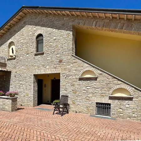 Rustic Holiday In With Swimming Pool Hébergement de vacances Assise