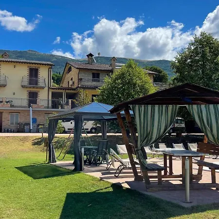 Dom wakacyjny Rustic Holiday In With Swimming Pool Asyż