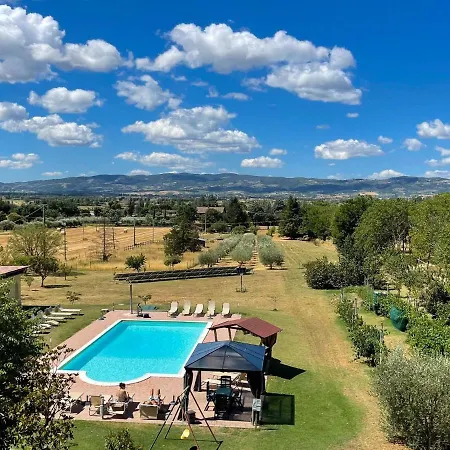 Hébergement de vacances Rustic Holiday In With Swimming Pool Assise