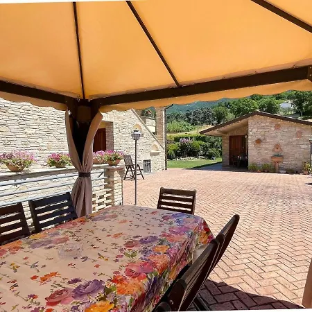 Rustic Holiday In With Swimming Pool Hébergement de vacances Assise