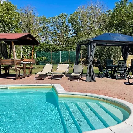 Rustic Holiday In With Swimming Pool Asyż