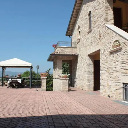 Hébergement de vacances Rustic Holiday In With Swimming Pool Assise