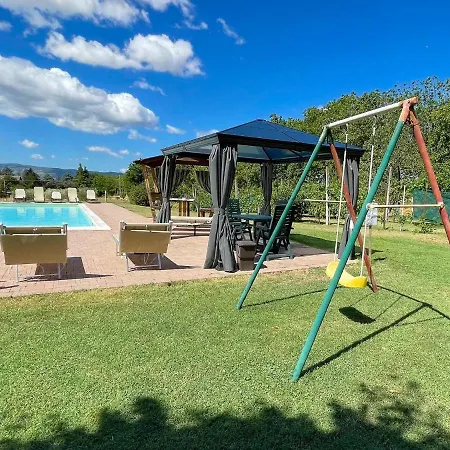 Rustic Holiday In With Swimming Pool *