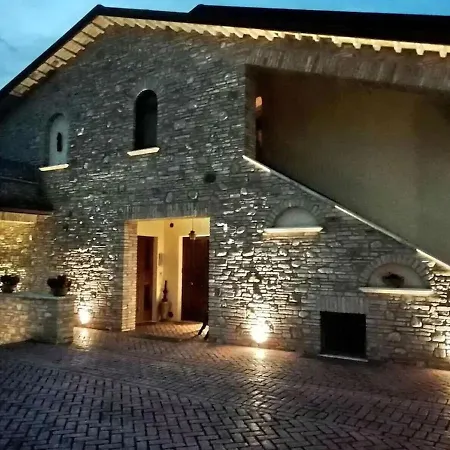 Rustic Holiday In With Swimming Pool Hébergement de vacances Assise