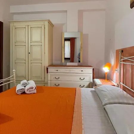 Hébergement de vacances Rustic Holiday In With Swimming Pool *