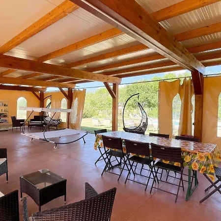 Rustic Holiday In With Swimming Pool Hébergement de vacances Assise